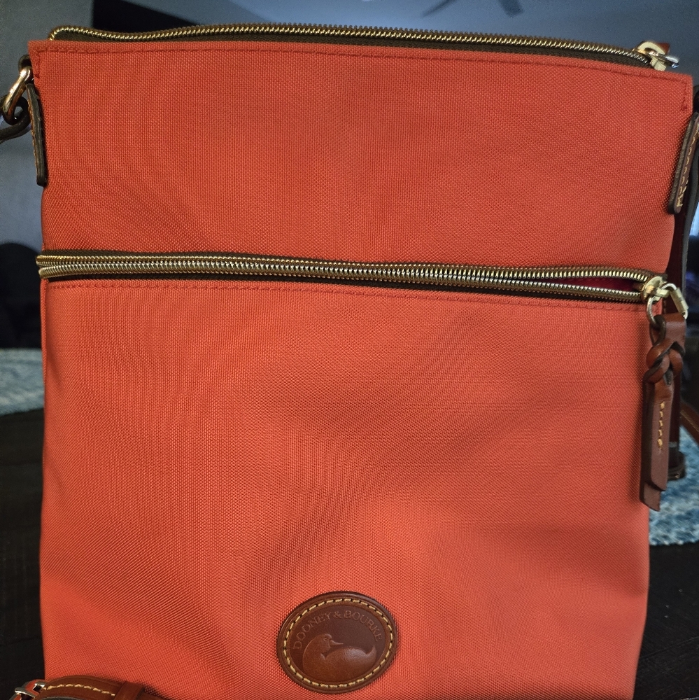 EUC DOONEY & BOURKE nylon Crossbody